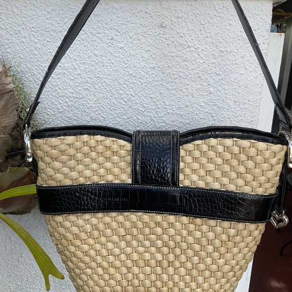 Beautiful Brighton Woven Straw Bag - Picture 2 of 9